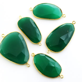 Gold Plated Faceted Green Onyx Freeform Oval Connector, 20x25 mm (BZC-7362-B) - Beadspoint