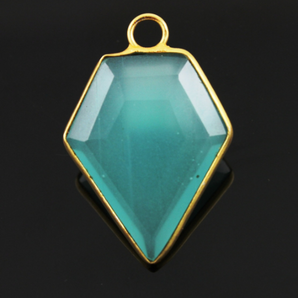 Aqua Chalcedony  Faceted Arrowhead Bezel ,BZC9019/AQUA) - Beadspoint