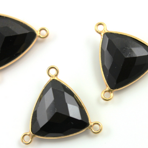 Black Onyx Faceted Triangle Bezel, -- BZC-9083-BNX - Beadspoint