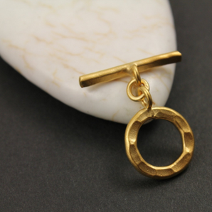 Gold Vermeil Hammered Circle Toggle, (VM/6822) - Beadspoint