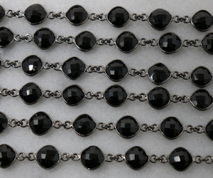 Black Onyx Faceted Cushion Chain, (BC-BNX-20) - Beadspoint