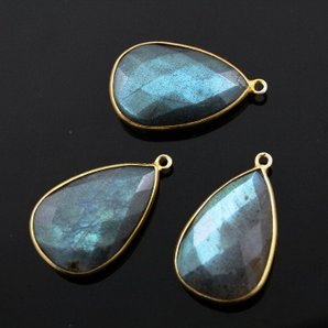 Labradorite Faceted Pear Bezel (LABZC1041) - Beadspoint