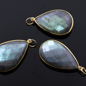 Labradorite Faceted Pear Bezel, (LABZC-MIX) - Beadspoint