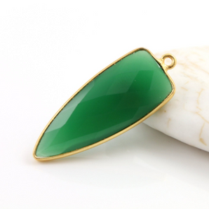 Green Onyx Faceted Arrowhead Bezel, (BZC9050/GOX) - Beadspoint