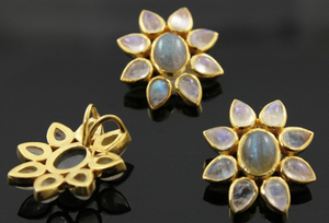 Natural Moonstone & Labradorite Fancy Flower Pendant , (BZC9006-A) - Beadspoint
