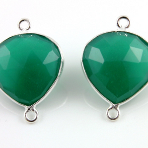 Green Onyx Faceted Heart Shape Bezel Connector, (SSBZC9015/GNX) - Beadspoint