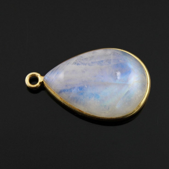 Rainbow Moonstone Bezel Pendant, Gold Vermeil, 19x28mm (RNMPRT04) - Beadspoint