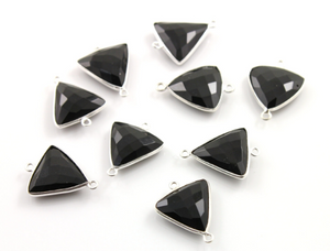 Black Onyx Bezel Triangle Connector, Sterling Silver, 18mm (SSBZC7575/B) - Beadspoint