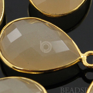 Sand Chalcedony Faceted Baby Pear Bezel, (BZC7557) - Beadspoint