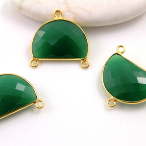 Green Onyx Half Moon Shape Connector , (BZC9041/GNX/CNT) - Beadspoint