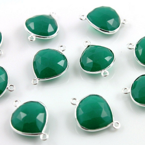 Green Onyx Faceted Heart Shape Bezel Connector, (SSBZC9015/GNX) - Beadspoint