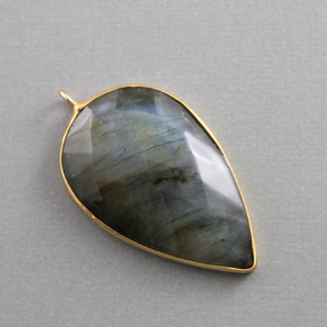 Labradorite Faceted Drop Pendant,  (Lab/PR) - Beadspoint