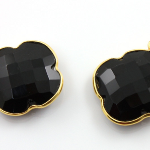 Black Onyx Faceted Clover Bezel, (BZC8015) - Beadspoint