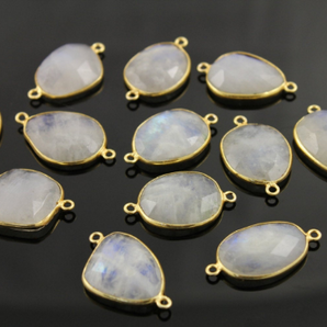 Rainbow Moonstone Faceted Oval Bezel, (RNM/CNT/16x21) - Beadspoint