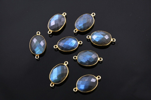 Natural Labradorite Faceted Bezel Connector, (LABZC1032) - Beadspoint