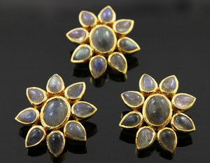 Labradorite Fancy Flower Pendant, Gold Vermeil, 24mm (BZC9006-B) - Beadspoint