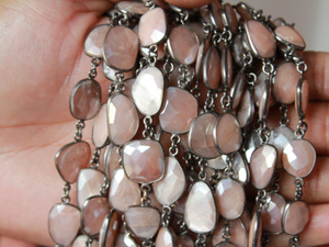 Peach Moonstone Faceted Oval Chain, (GMC-PMN-14x11 ) - Beadspoint