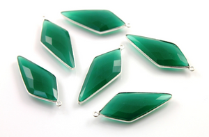 Green Onyx Faceted Long Triangle Bezel, (SSBZC9021/GNX) - Beadspoint