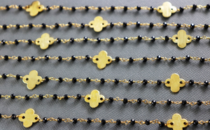 Black Onyx Gemstones with Gold Flower Chain (RS-BNX-46) - Beadspoint