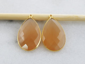 Gold Plated Faceted Pear Bezel, 20x30 mm, (BZC-7074) - Beadspoint