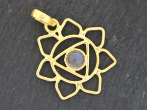 Gold Plated Sterling Silver Artisan Pendant with Labradorite, (SP-5321) - Beadspoint