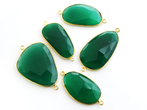 Gold Plated Faceted Green Onyx Freeform Oval Connector, 20x25 mm (BZC-7362-B) - Beadspoint