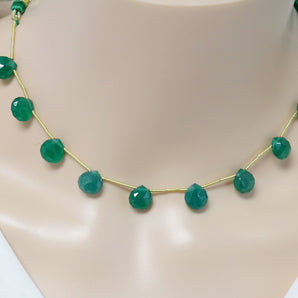 Green Onyx Faceted Heart Drops, 8-9 mm, Onyx Gemstone Beads, (GNx-HRT-8-9)(229)