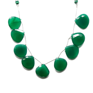 Green Onyx Faceted Heart Drops, 20-22 mm, Rich Color, Onyx Gemstone Beads, (GNx-HRT-20-22)(234)