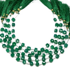 Green Onyx Faceted Cube Drops, 6x6 mm, Rich Color, Onyx Gemstone Beads, (GNx-CUBE-6x6)(251)