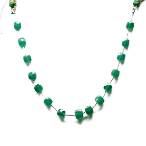 Green Onyx Faceted Cube, 7x7 mm, Rich Color, Onyx Gemstone Beads, (GNx-CUBE-7x7)(252)