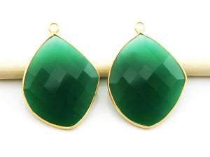 Gold Plated Faceted Green Onyx Fancy Bezel, 30x25 mm, (BZC-9123) - Beadspoint