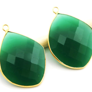 Gold Plated Faceted Green Onyx Fancy Bezel, 30x25 mm, (BZC-9123) - Beadspoint