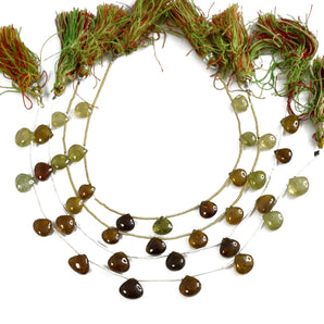 Green Grossular Garnet Smooth Heart Drops, 8-9 mm, Rich Color, Garnet Gemstone Beads, (GRG-HRT-8-9S)(281)