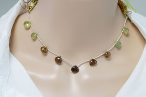 Green Grossular Garnet Smooth Heart Drops, 8-9 mm, Rich Color, Garnet Gemstone Beads, (GRG-HRT-8-9S)(281)