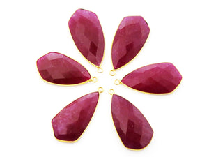 Gold Plated Dyed Ruby Faceted Arrowhead Bezel, 30x15 mm, (BZC-9141) - Beadspoint