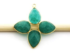 Gold Plated Faceted Dyed Emerald Fancy Flower pendant, 33 mm, (FLR-1110) - Beadspoint