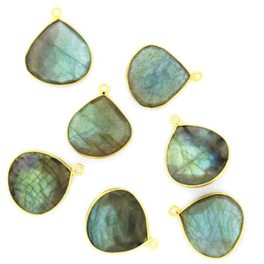 Gold Plated Faceted Labradorite Heart Bezel, 19 mm, (BZC-1017) - Beadspoint