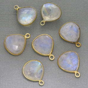 Gold Plated Rainbow Moonstone Faceted Heart Bezel, 13-15 mm, (BZC-2044) - Beadspoint