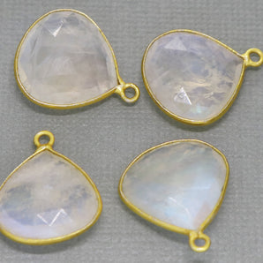 Gold Plated Rainbow Moonstone Faceted Heart Bezel, 17 mm, (BZC-2045) - Beadspoint