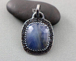 Sterling Silver Rose Cut Sapphire Pendant ,(SP-5219) - Beadspoint
