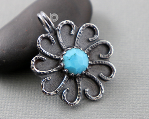 Sterling Silver Turquoise Flower Pendant (SP-5230) - Beadspoint