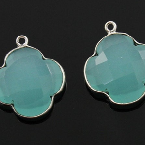 Aqua Blue Chalcedony Faceted Clover Bezel, (SSBZC8020) - Beadspoint