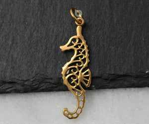 24K Gold Vermeil Over Sterling Silver Seahorse Charm -- VM/CH7/CR107 - Beadspoint