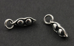 Sterling Silver Pea In a Pod  Charm -- SS/CH4/CR63 - Beadspoint